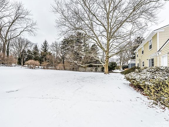 4th image of 2760 Provincial Dr