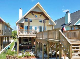 213 S Front St, Freeport, TX 77541