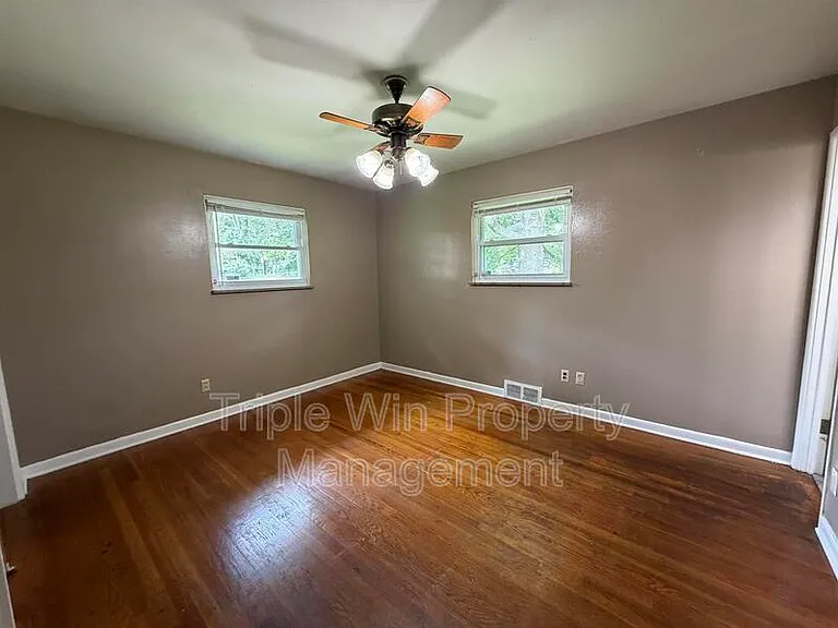 1871 Shardell Dr — Photo 24