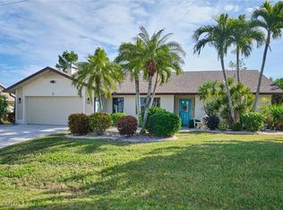 7 NE 12th Ct, Cape Coral, FL 33909