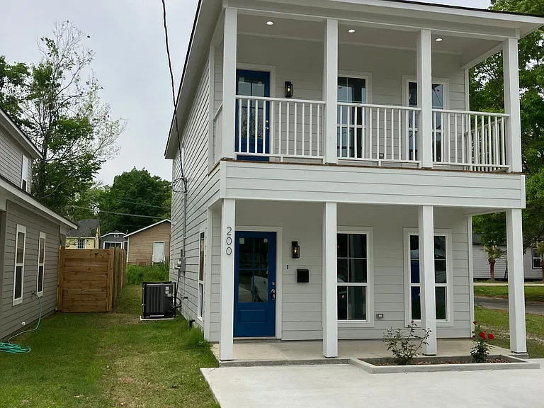200 Evergreen Dr — Photo 8