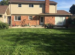15169 Thornridge Dr, Plymouth, MI 48170