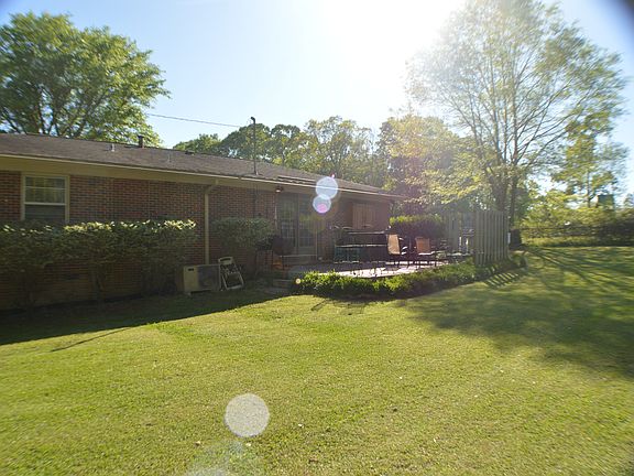 5th image of 1725 Holman St