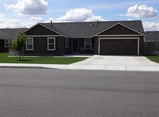 6014 Westport Ln, Pasco, WA 99301