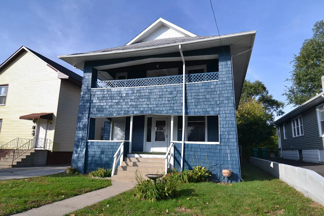 2 bed, 1.0 bath, 1092 sqft, $1,125 — Photo 1