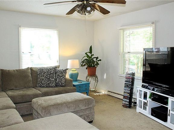 3rd image of 3141 Anderson Dr