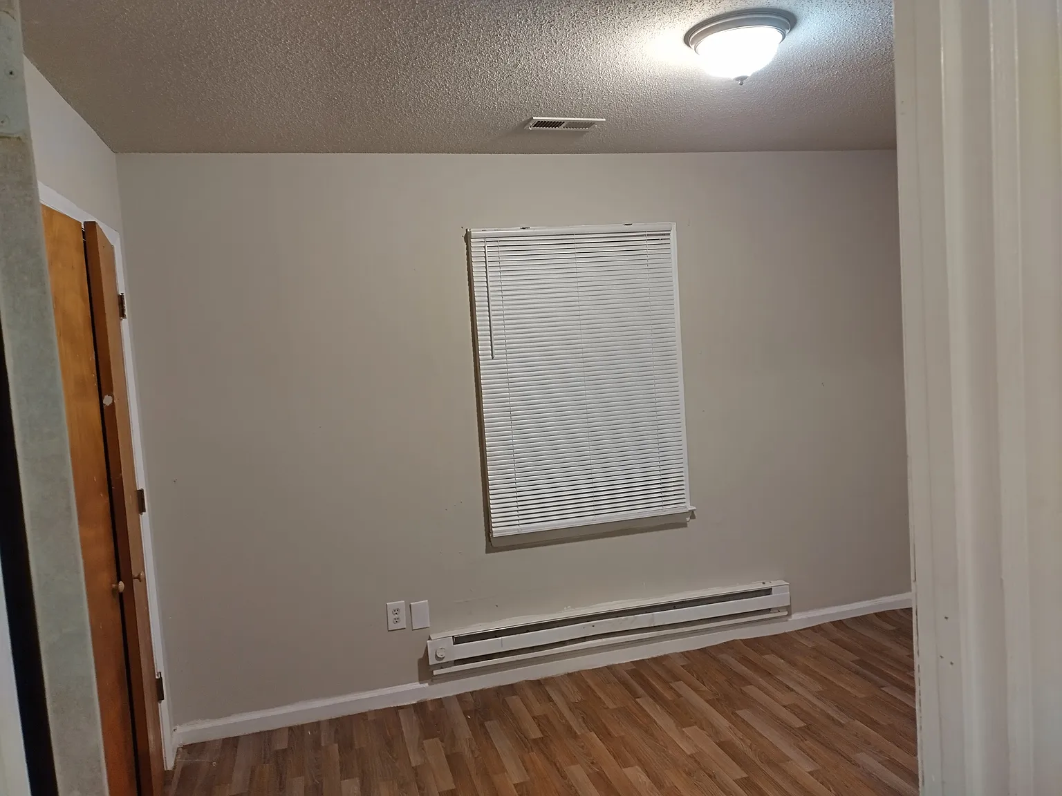 2 bed, 1.5 bath, $995 — Photo 2