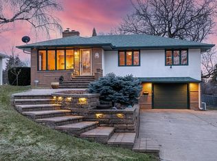 2916 Townview Ave NE, Minneapolis, MN 55418