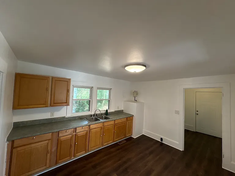 321 E Arlington Ave — Photo 13