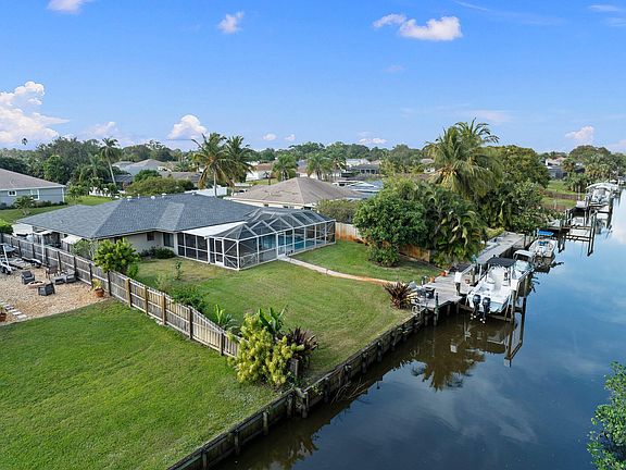 4th image of 1389 SE Coral Reef Street