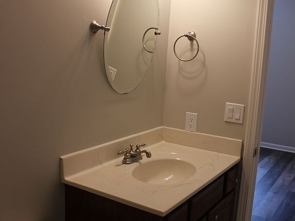 5th image of 1312-1314 White Oak Ln #29854E9C