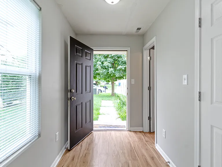 1263 Topp Creek Dr — Photo 5