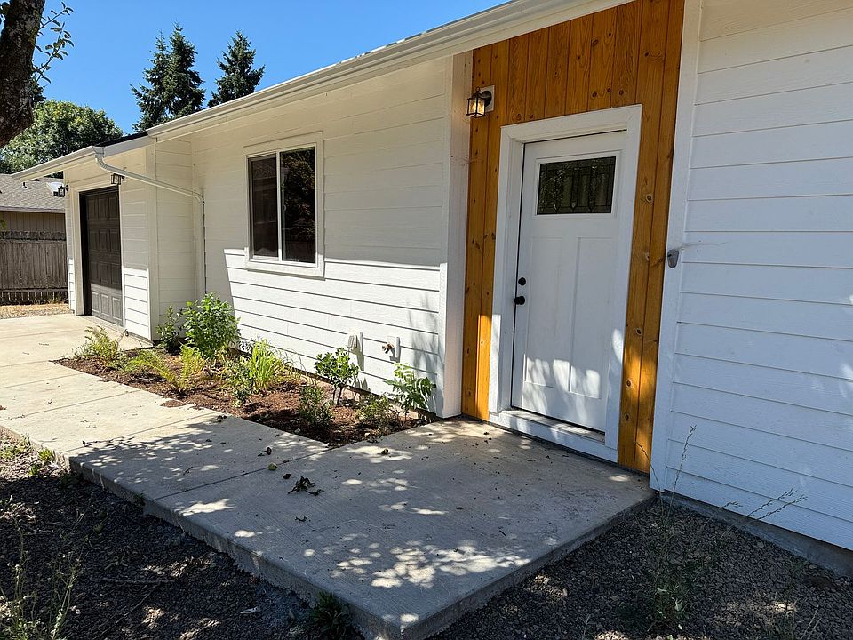 1st image of 1246 Hughes St