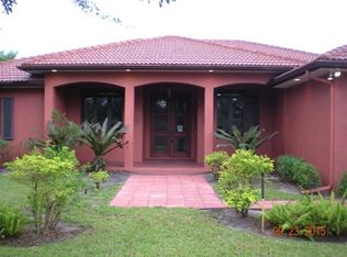 9068 SE Sharon St, Hobe Sound, FL 33455