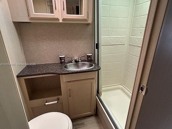 5th image of 4360 SW 22nd Ct #B