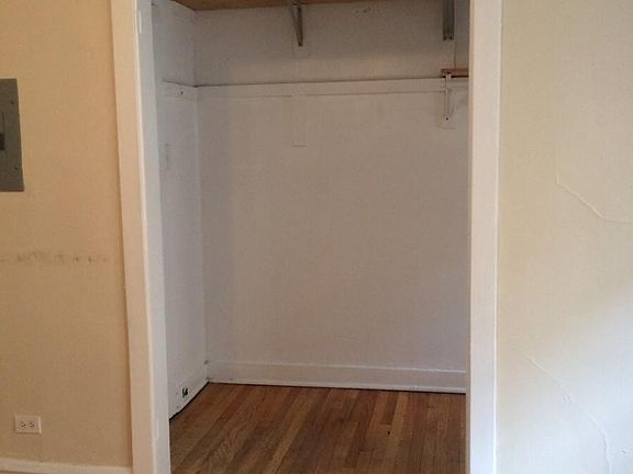 4th image of 22395 N Bissell St #1M