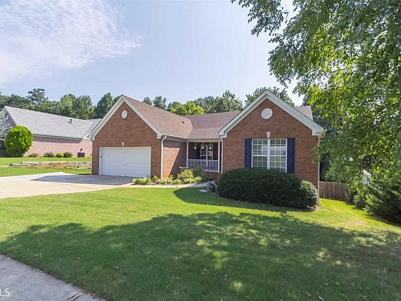 2nd image of 110 Cassie Walk Ln