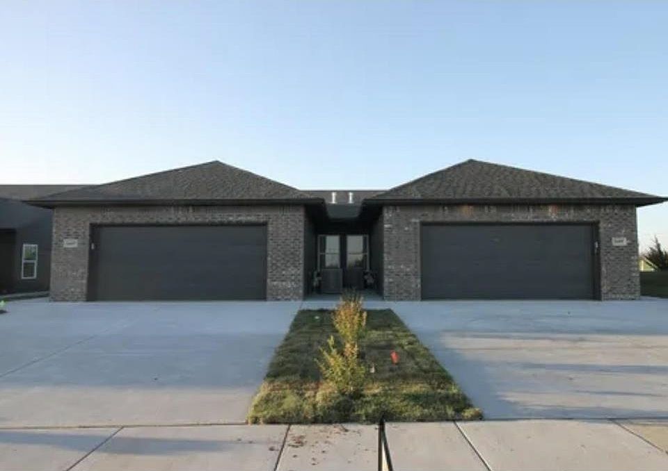 1st image of 16215-16217 W Ike Ct
