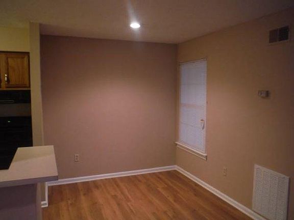5th image of 8121 Tremaine Ct