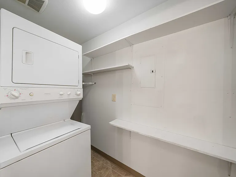 4642 SE Madison St #B — Photo 3