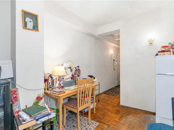 1501 Metropolitan Avenue image 10 of 22