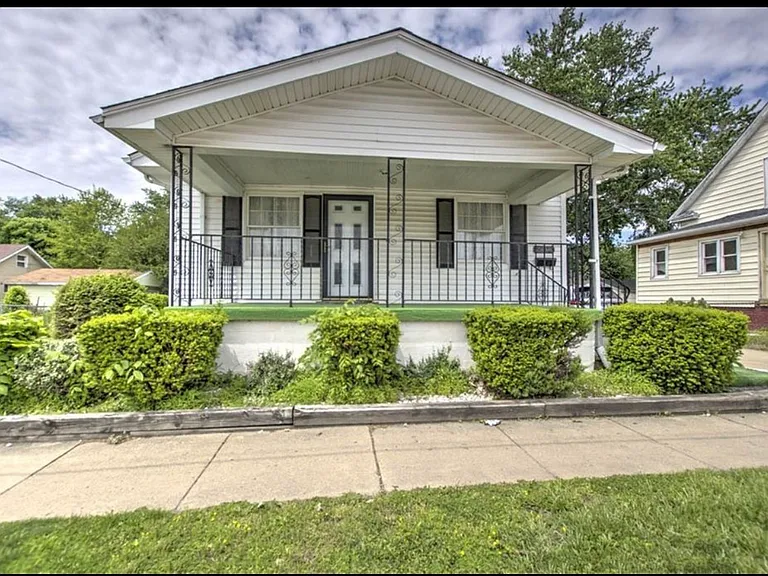 2203 N Jasper St — Photo 1