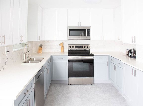 2nd image of 1275 Baldwin Ln #105