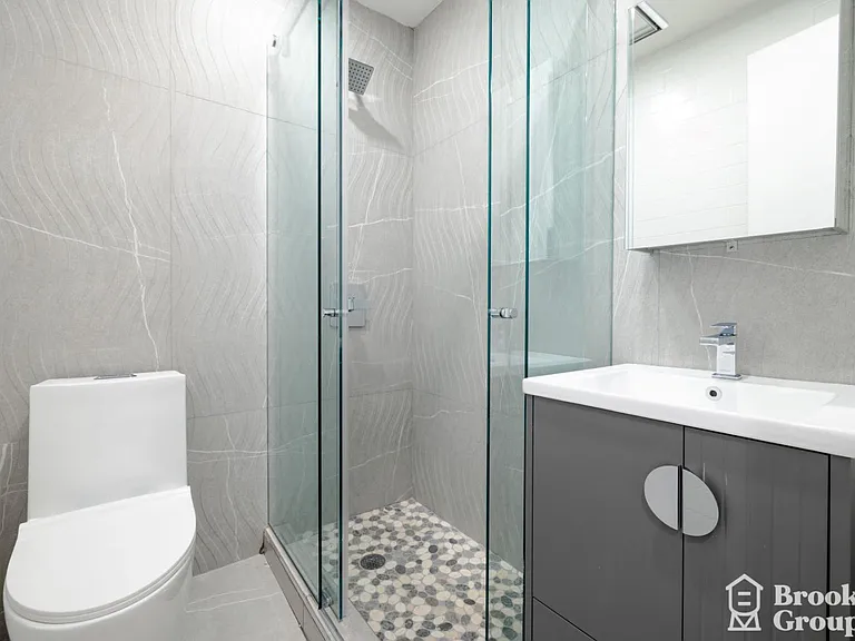 435 De Kalb Ave #4R — Photo 7