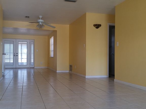 2 BR Side Living Dining