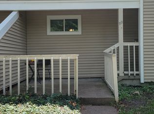 255 N Michigan St APT 98, Lawrence, KS 66044