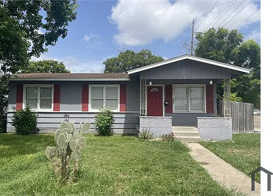 4501 Moravian Dr