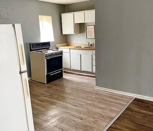 5th image of 2208 Avenue T #2212