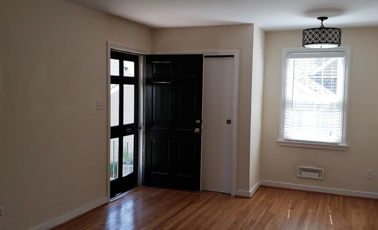 Classic Ranch Home In The Near West End for Rent — Photo 2