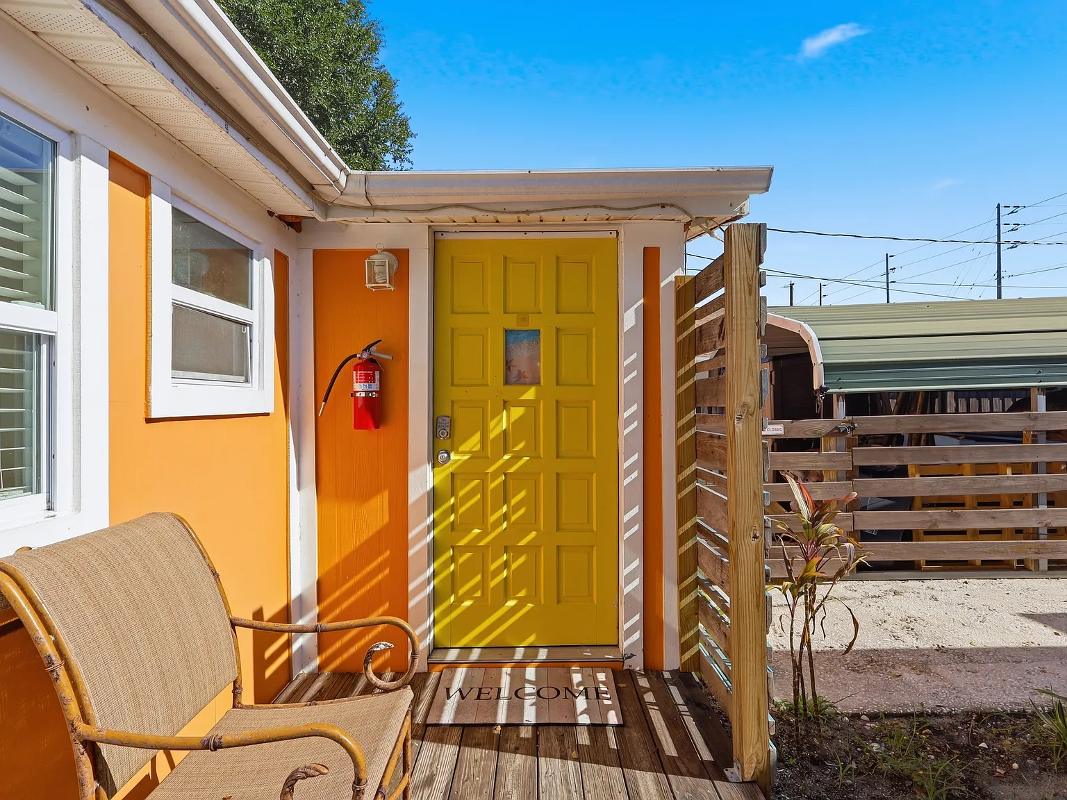 Studio, 214 sqft, $1,250 — Photo 1