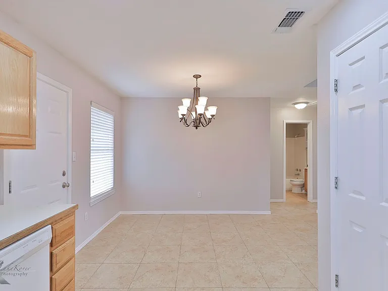 7825 Thompson Pkwy — Photo 10
