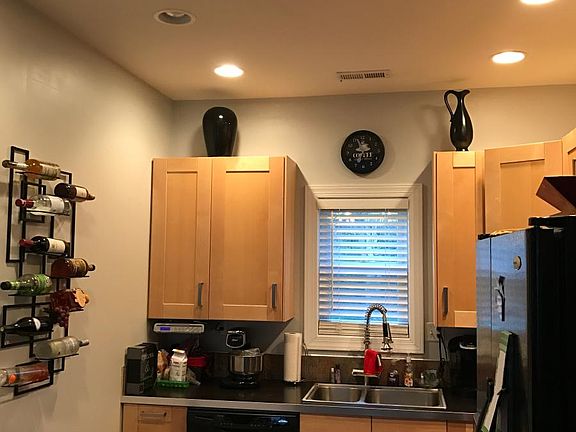 Kitchen (side view)