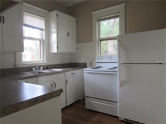 2nd image of 305 Holly Ave