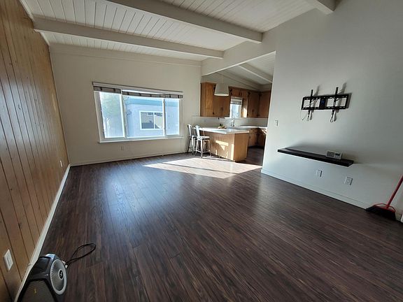 2nd image of 3020 Palm Dr