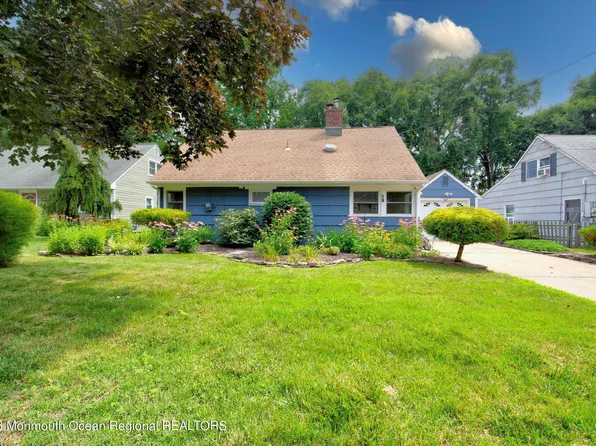 19 E Roosevelt Circle, Red Bank, NJ 07701