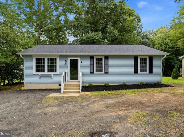520 Laurel Dr, Lusby, MD 20657