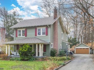 16 Bowers Rd, Caldwell, NJ 07006