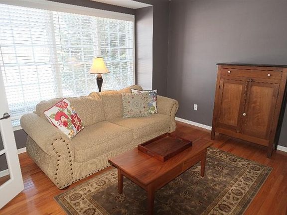3rd image of 48918 Stanton Ct E