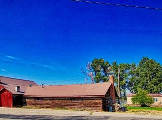 122 Racetrack Rd, Deer Lodge, MT 59722