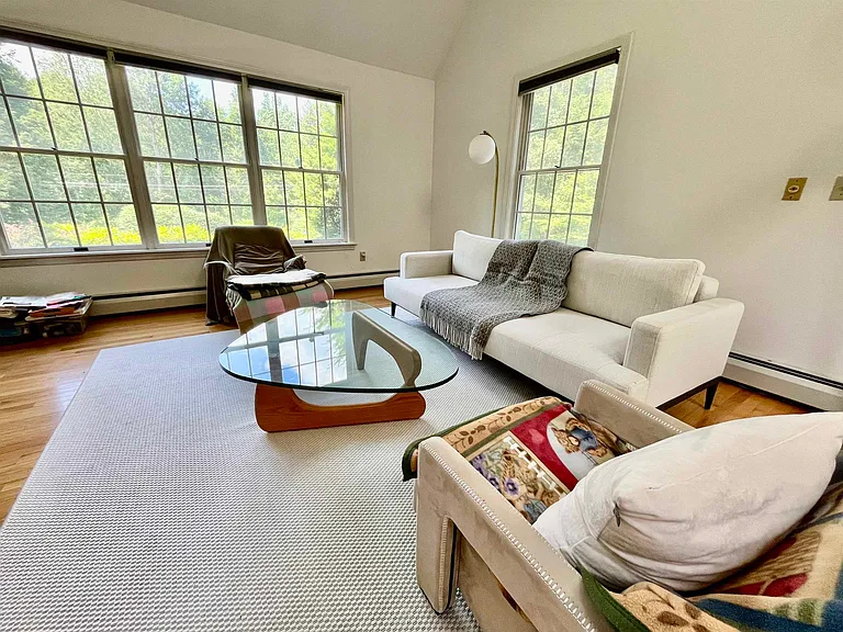 10 Forest Dr — Photo 6