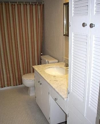 4th image of 4501 Lindell Blvd APT 6G