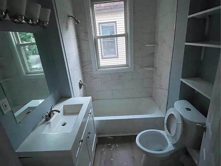 9 39th St #2C — Photo 3