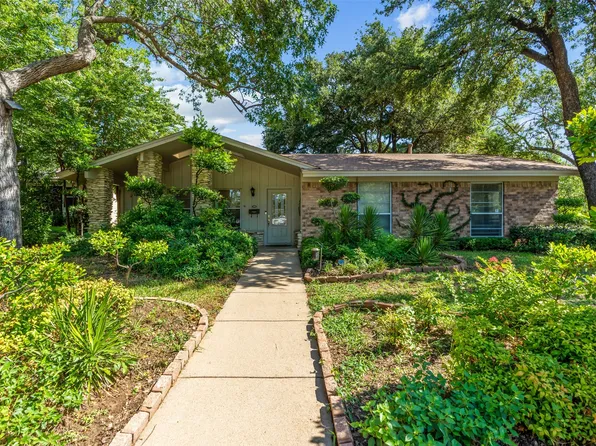 828 W Cheryl Ave, Hurst, TX 76053