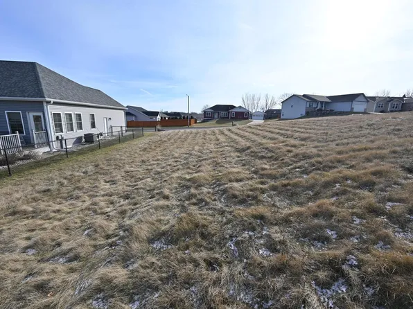 1512 WEDGEWOOD DRIVE, Watertown, WI 53098