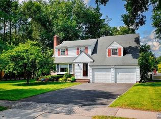 47 Robinson Ave, Glen Rock, NJ 07452