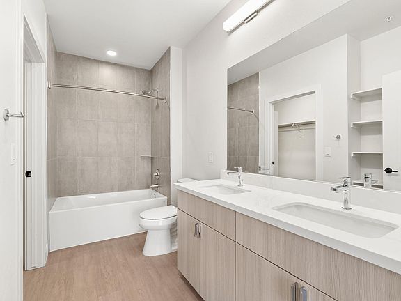5th image of 4905 E Colfax Ave #506